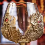 Подарочный мужской набор из 2 бокалов для коньяка «Герб России» в VIP-шкатулке — изображение 5